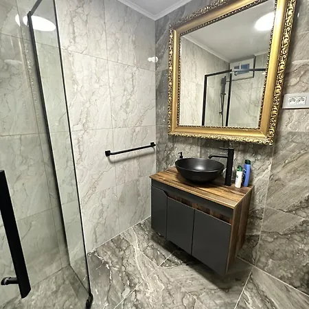 Elite House