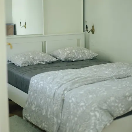 Elite House *