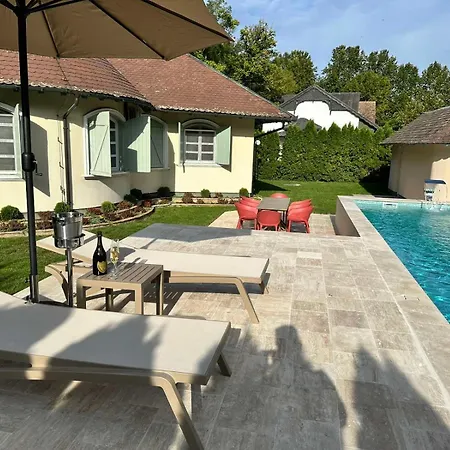 Сasa de vacaciones Elite House Palić